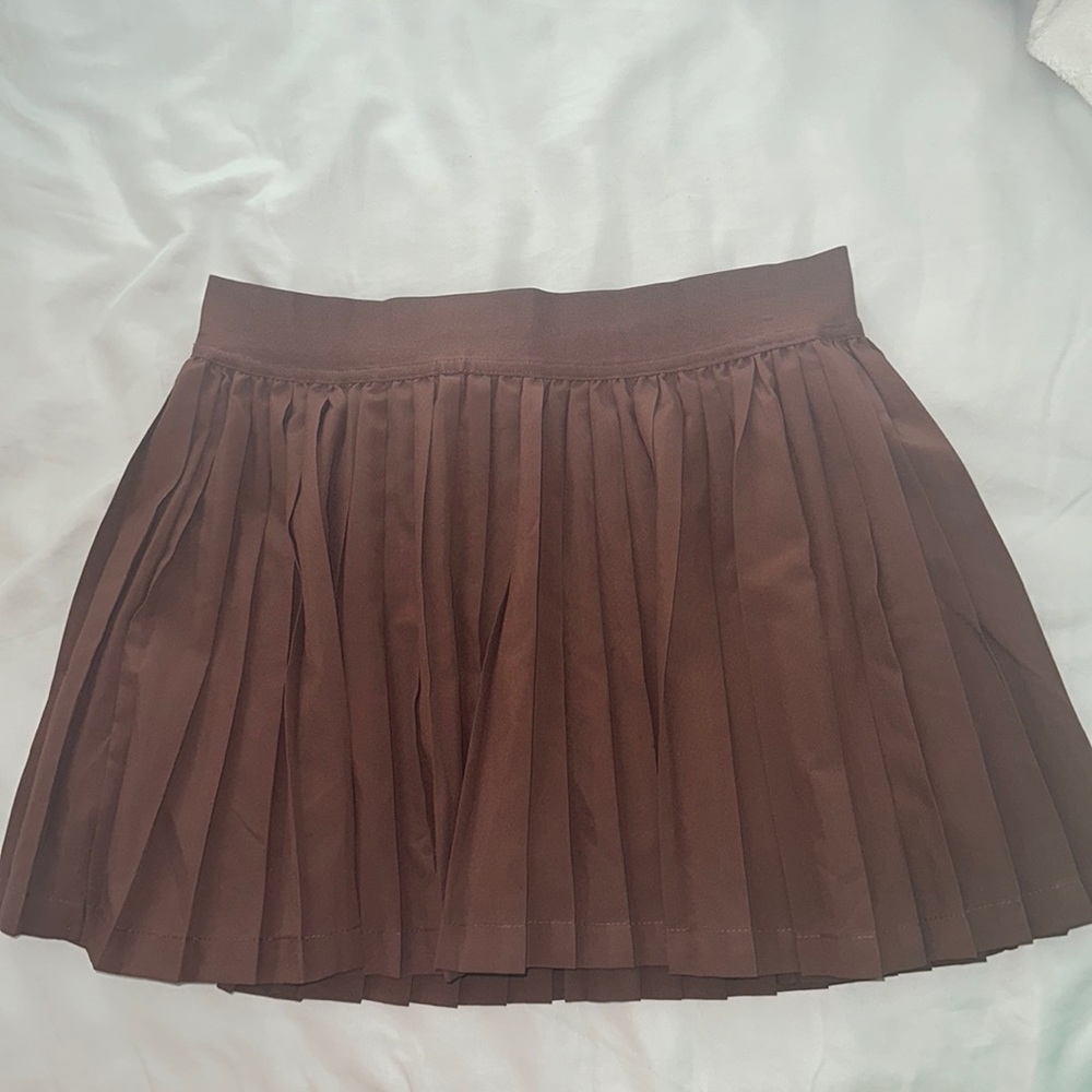 Brown mini tennis skirt